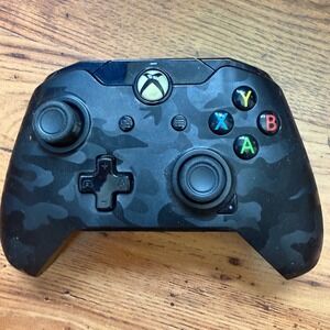 PDP Wired Controller Xbox One Windows PC Midnight Camo 048-082 Black Gray
